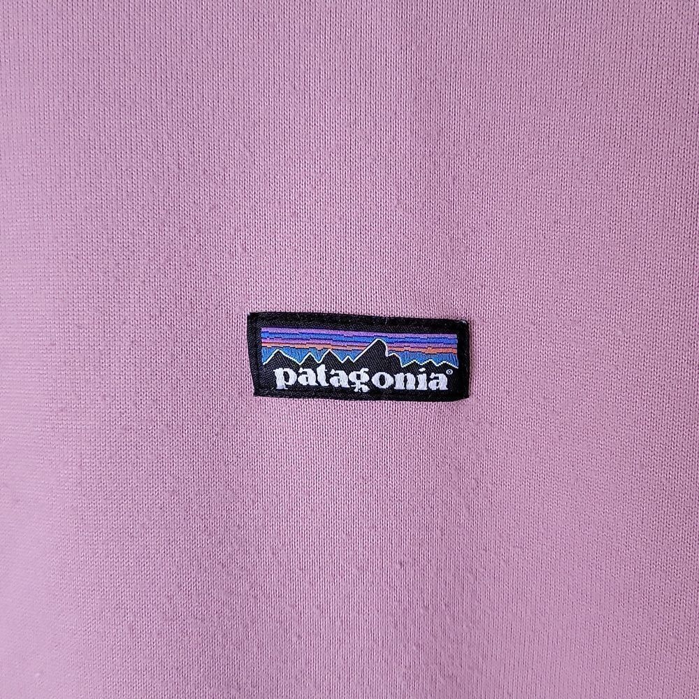 Patagonia. Pink Crewneck Sweatshirt. Thick and Warm. Size Small. EUC - Picture 2 of 9